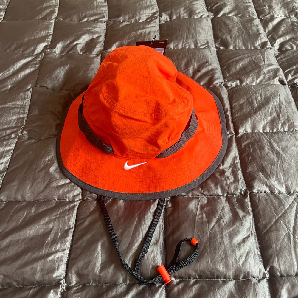 Nike Bucket Hat